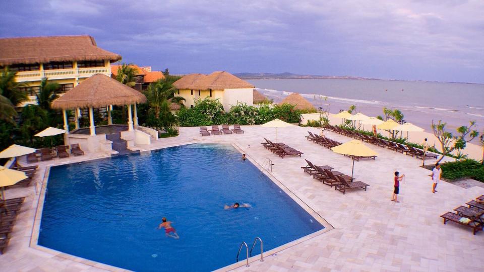 Hotel Allezboo Beach Resort & Spa image