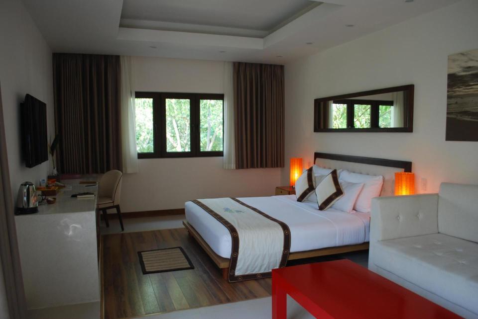Hotel Allezboo Beach Resort & Spa image