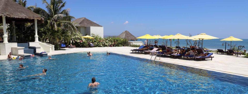 Hotel Allezboo Beach Resort & Spa image