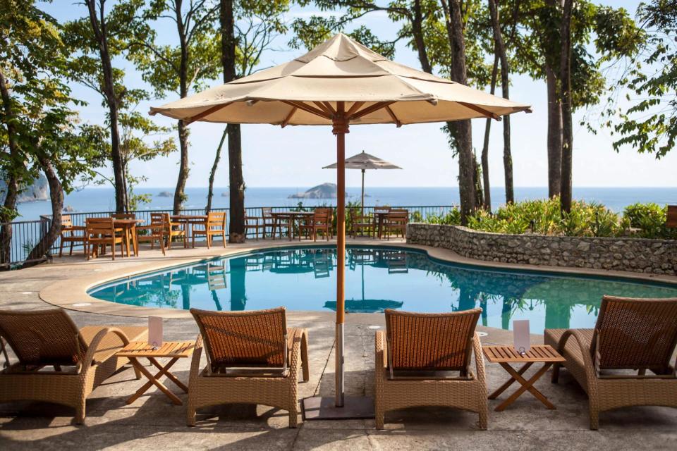 Hotel Arenas del Mar Beachfront & Rainforest Resort image