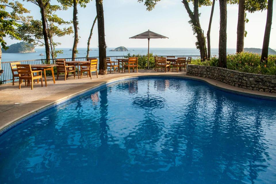 Hotel Arenas del Mar Beachfront & Rainforest Resort image