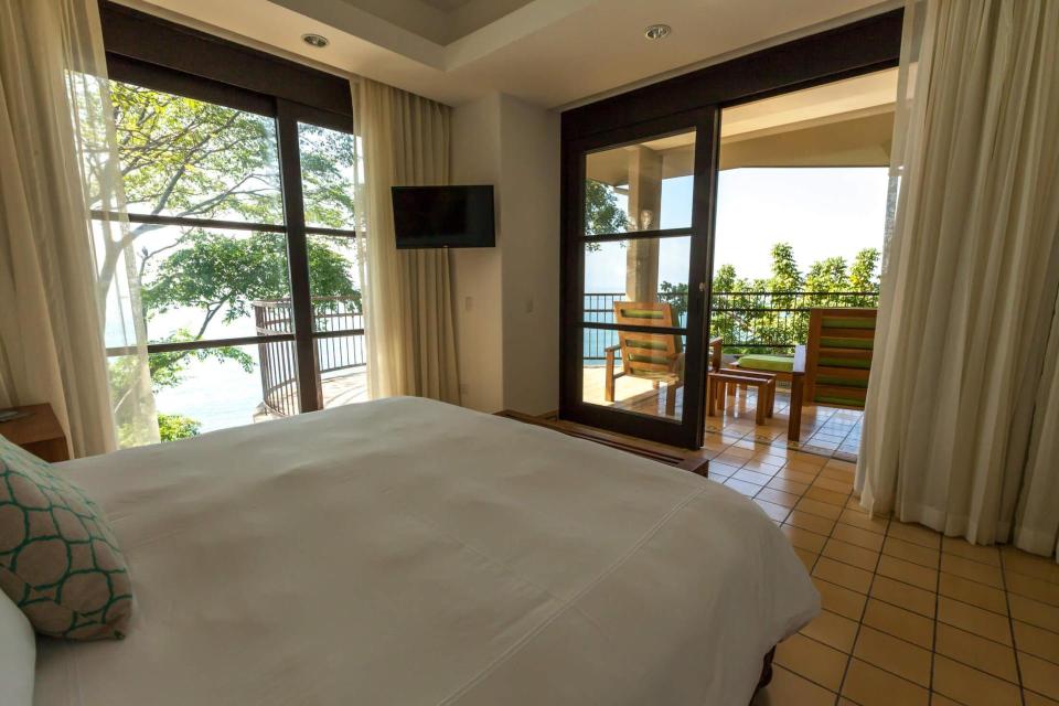 Hotel Arenas del Mar Beachfront & Rainforest Resort image