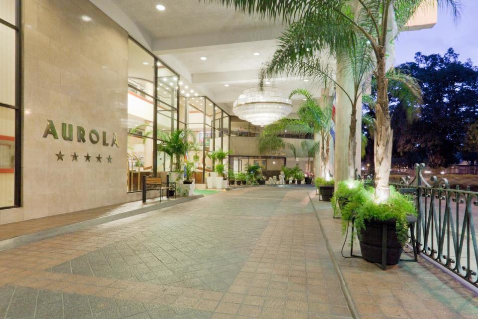 Hotel Aurola Holiday Inn image