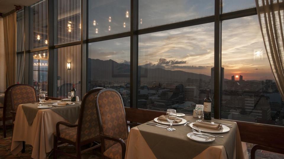 Hotel Aurola Holiday Inn image