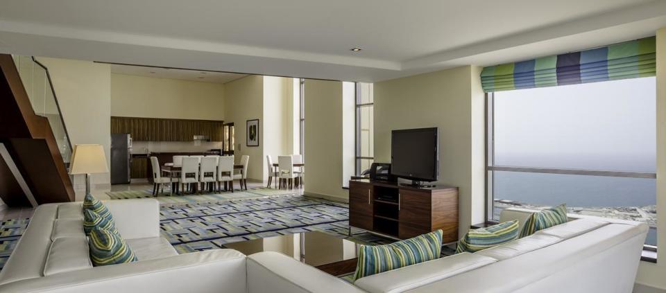 Hotel Hilton Dubai The Walk image