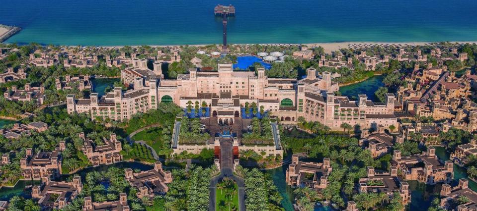 Hotel Jumeirah Al Qasr image