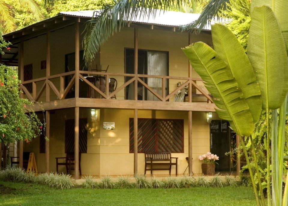 Hotel Manatus Lodge image