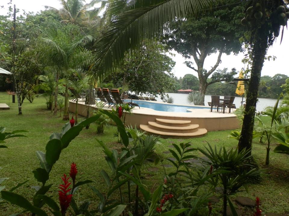 Hotel Manatus Lodge image