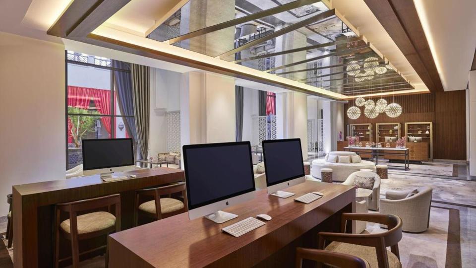 Hotel Manzil Downtown image