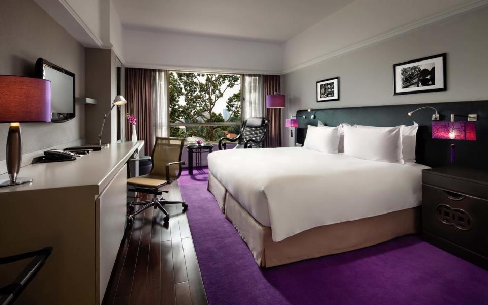 Hotel Sofitel Saigon Plaza image