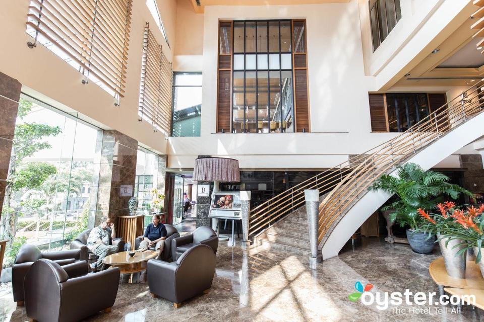 Hotel Sofitel Saigon Plaza image