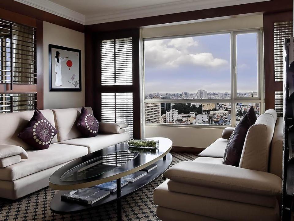 Hotel Sofitel Saigon Plaza image