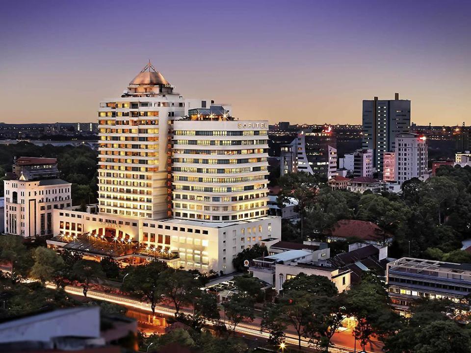 Hotel Sofitel Saigon Plaza image