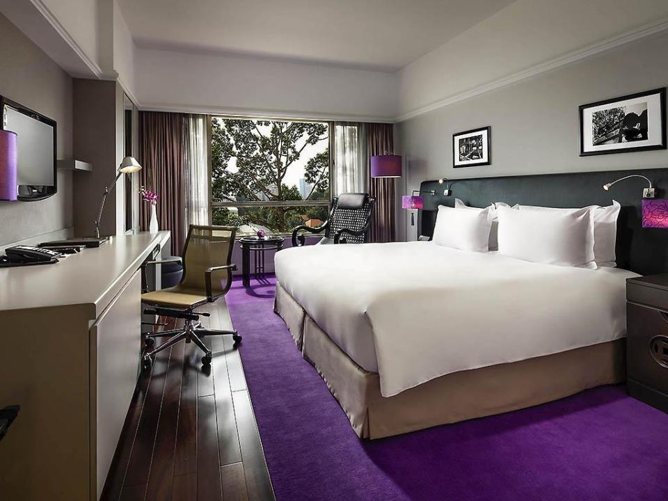 Hotel Sofitel Saigon Plaza image