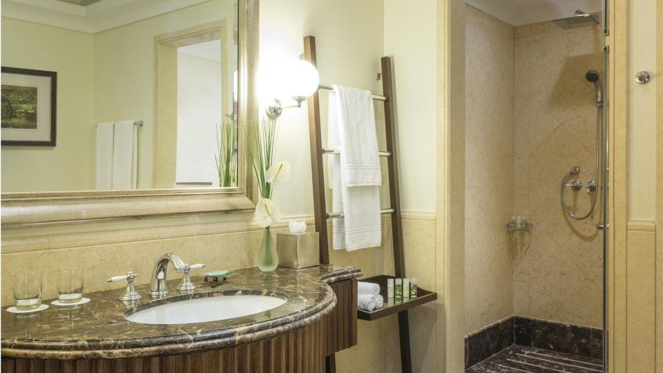 Hotel The Westin Mina Seyachi Beach Resort & Marina image