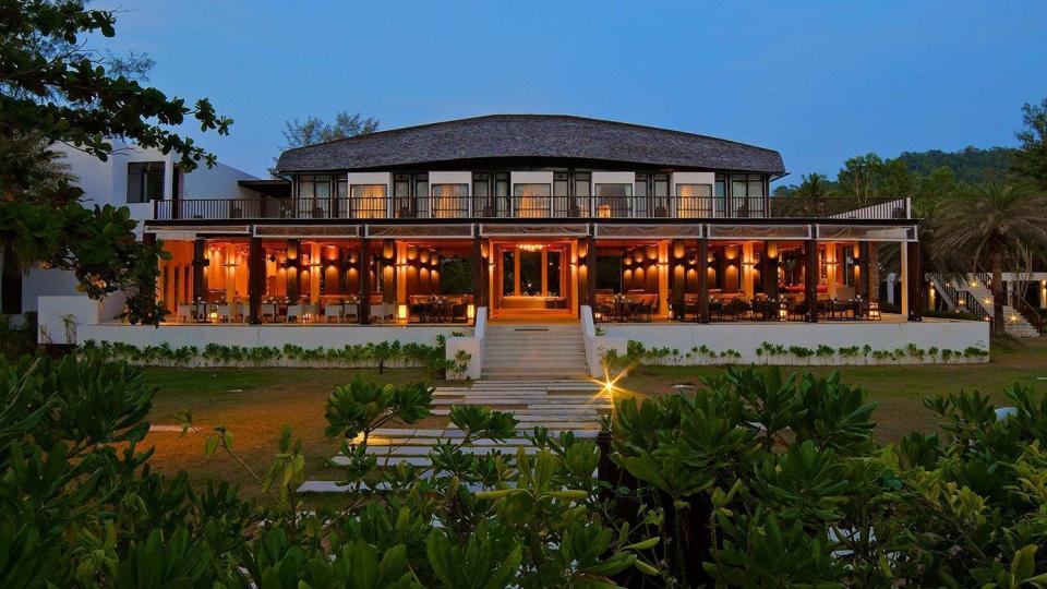 Hotel Twin Lotus Resort & Spa image